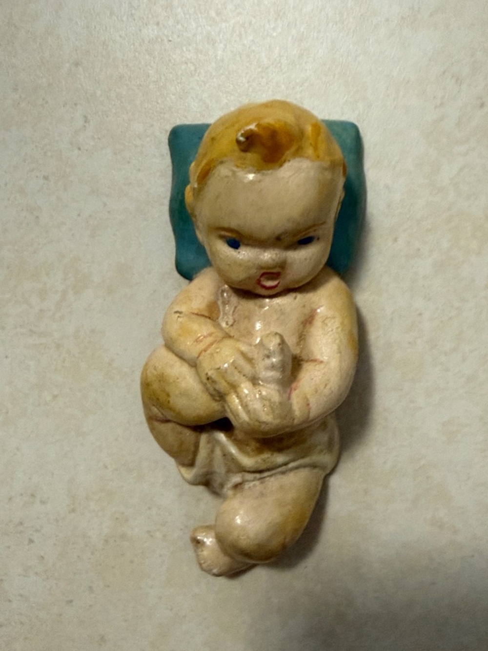 Antique Vintage Chalk Ware Baby Figurine. - Picture 3 of 4